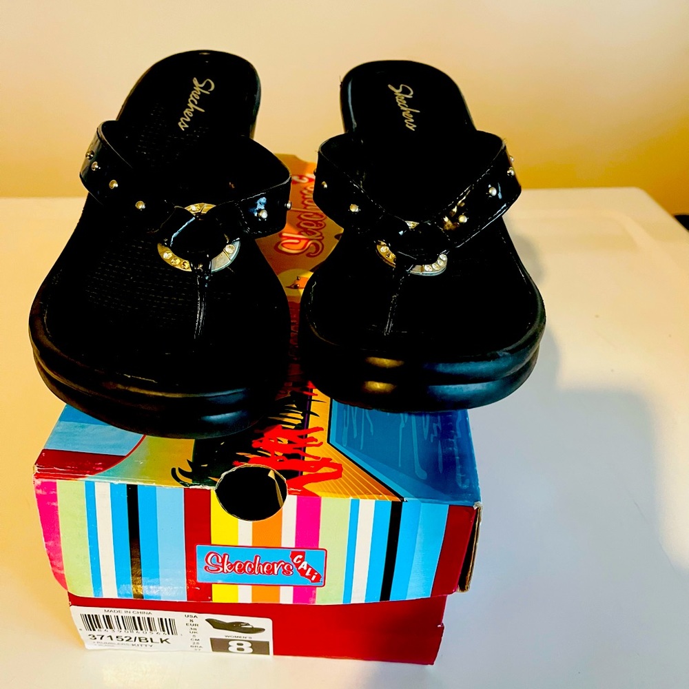 Sketchers sandals